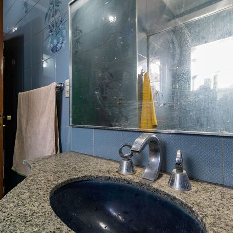 Casa à venda com 600m², 5 quartos e 6 vagasBanheiro da Suite 4