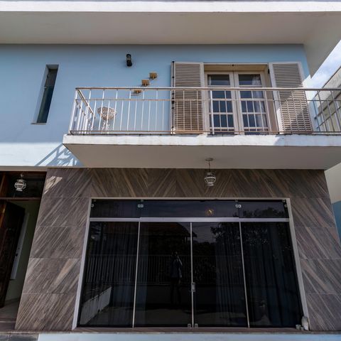 Casa à venda com 600m², 5 quartos e 6 vagasFachada