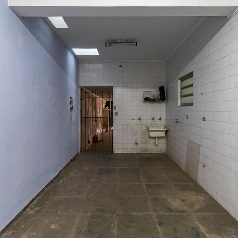 Casa à venda com 600m², 5 quartos e 6 vagasÁrea de Serviço