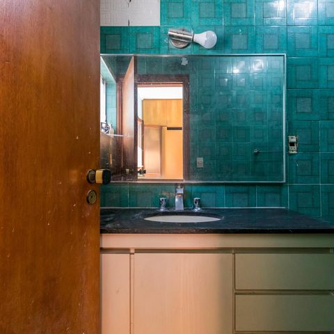 Casa à venda com 600m², 5 quartos e 6 vagasBanheiro da Suite 2