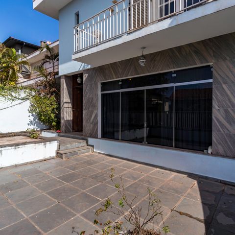 Casa à venda com 600m², 5 quartos e 6 vagasQuintal