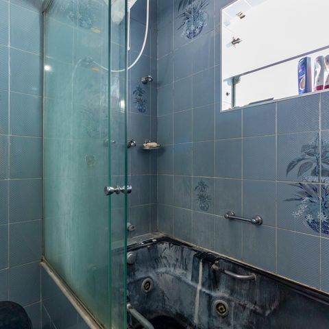 Casa à venda com 600m², 5 quartos e 6 vagasBanheiro da Suite 4