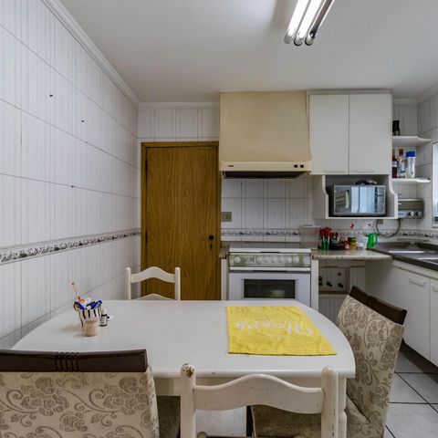 Casa à venda com 600m², 5 quartos e 6 vagasCozinha