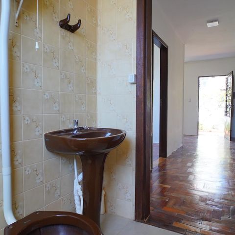 Casa à venda com 146m², 4 quartos e 2 vagasBanheiro Social