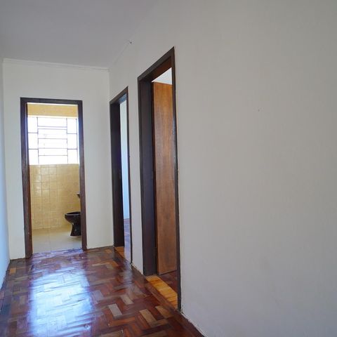 Casa à venda com 146m², 4 quartos e 2 vagasCorredor