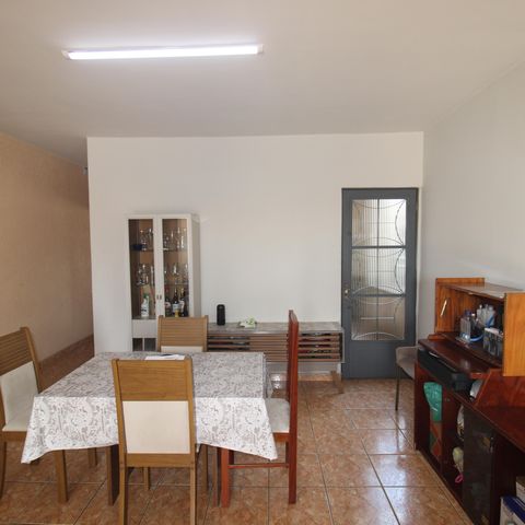 Casa à venda com 300m², 3 quartos e 3 vagasSala