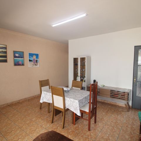 Casa à venda com 300m², 3 quartos e 3 vagasSala