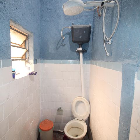 Casa à venda com 300m², 3 quartos e 3 vagasBanheiro de Serviço
