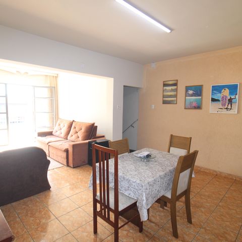 Casa à venda com 300m², 3 quartos e 3 vagasSala
