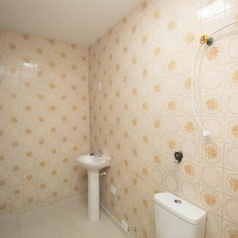 Casa à venda com 150m², 4 quartos e 2 vagasBanheiro da Suíte casa 1