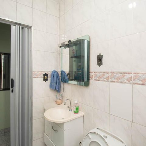 Casa à venda com 150m², 4 quartos e 2 vagasBanheiro da Casa 1