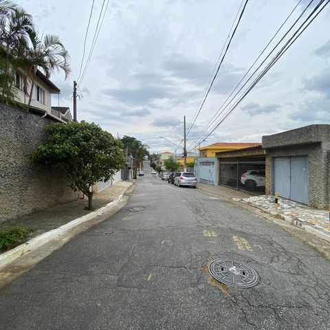 Casa para alugar com 310m², 2 quartos e 1 vaga Casa para alugar com 310m², 2 quartos e 1 vagaVista da Rua