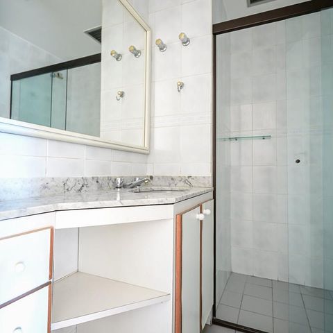 Apartamento à venda com 139m², 3 quartos e 2 vagasBanheiro Suíte 1