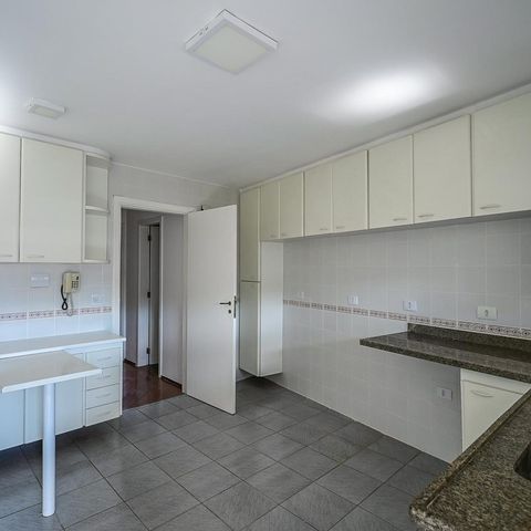 Apartamento à venda com 139m², 3 quartos e 2 vagasCozinha