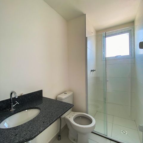 Apartamento à venda com 80m², 2 quartos e 1 vaga Apartamento à venda com 80m², 2 quartos e 1 vagaBanheiro da Suíte 1