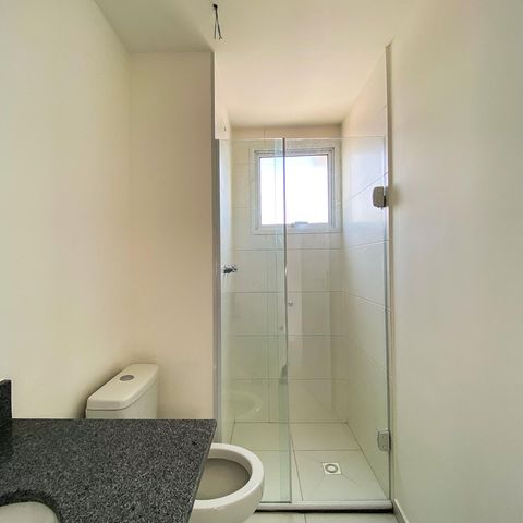 Apartamento à venda com 80m², 2 quartos e 1 vaga Apartamento à venda com 80m², 2 quartos e 1 vagaBanheiro da Suíte 1