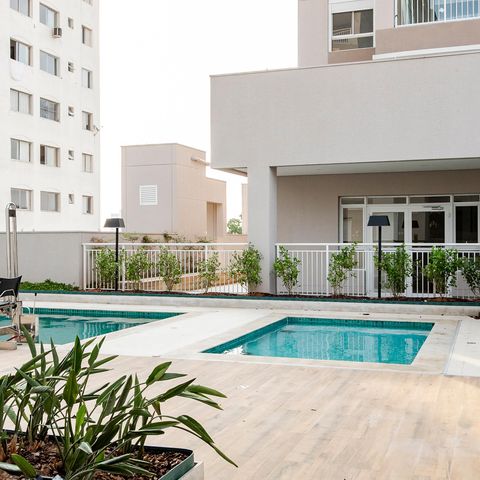 Apartamento à venda com 80m², 2 quartos e 1 vaga Apartamento à venda com 80m², 2 quartos e 1 vagaPiscina