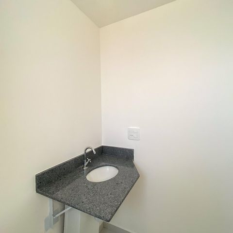 Apartamento à venda com 80m², 2 quartos e 1 vaga Apartamento à venda com 80m², 2 quartos e 1 vagaBanheiro da Suíte 2