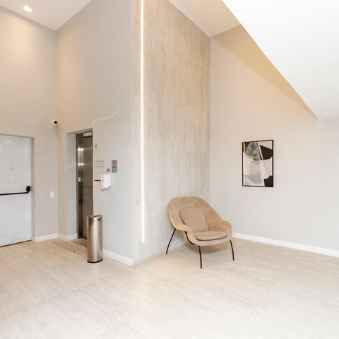 Apartamento à venda com 80m², 2 quartos e 1 vaga Apartamento à venda com 80m², 2 quartos e 1 vagaHall de entrada