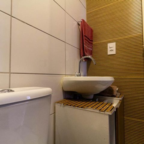Apartamento à venda com 40m², 2 quartos e 1 vaga Apartamento à venda com 40m², 2 quartos e 1 vagaBanheiro