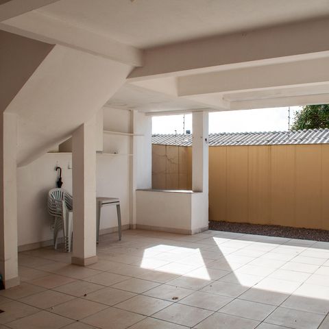 Casa à venda com 254m², 3 quartos e 2 vagas Casa à venda com 254m², 3 quartos e 2 vagasÁrea Externa