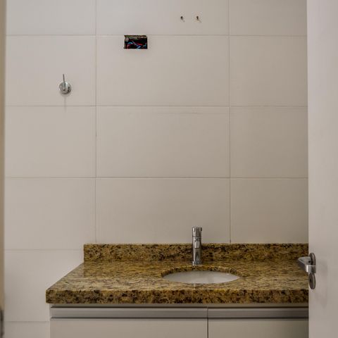 Casa à venda com 254m², 3 quartos e 2 vagas Casa à venda com 254m², 3 quartos e 2 vagasBanheiro 2