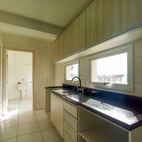Casa à venda com 254m², 3 quartos e 2 vagas Casa à venda com 254m², 3 quartos e 2 vagasCozinha