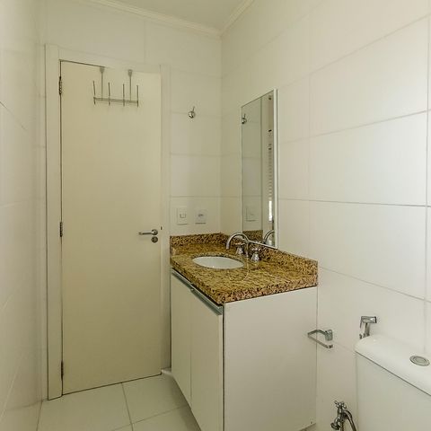 Casa à venda com 254m², 3 quartos e 2 vagas Casa à venda com 254m², 3 quartos e 2 vagasBanheiro Suíte