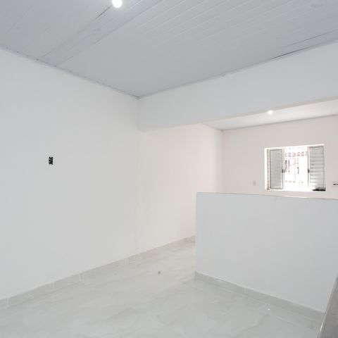 Casa à venda com 81m², 1 quarto e 2 vagas Casa à venda com 81m², 1 quarto e 2 vagasCozinha