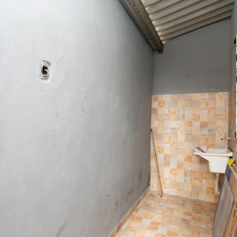 Casa à venda com 81m², 1 quarto e 2 vagas Casa à venda com 81m², 1 quarto e 2 vagasÁrea de Serviço