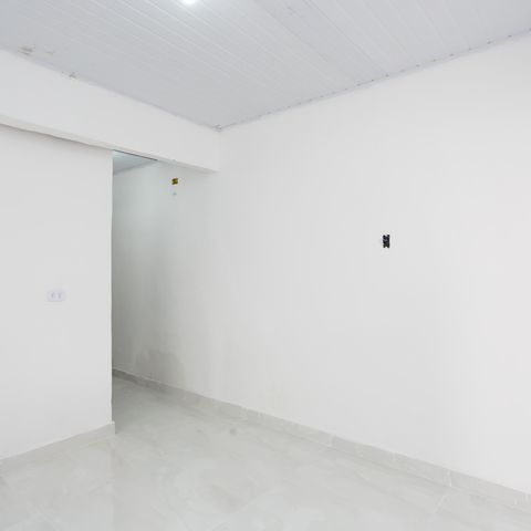 Casa à venda com 81m², 1 quarto e 2 vagas Casa à venda com 81m², 1 quarto e 2 vagasCozinha
