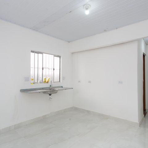 Casa à venda com 81m², 1 quarto e 2 vagas Casa à venda com 81m², 1 quarto e 2 vagasCozinha