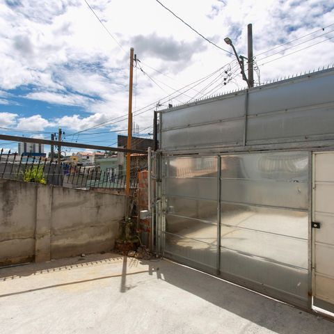 Casa à venda com 81m², 1 quarto e 2 vagas Casa à venda com 81m², 1 quarto e 2 vagasGaragem