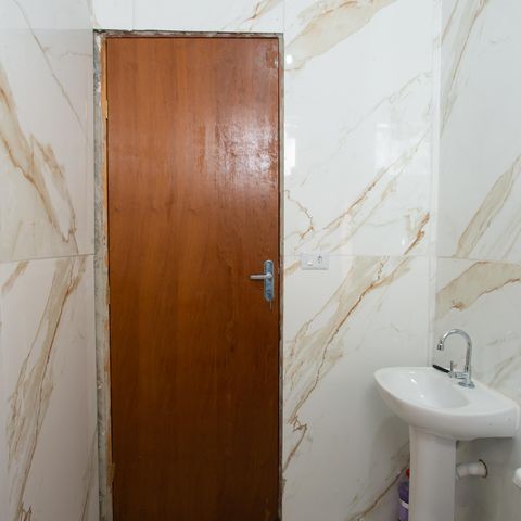 Casa à venda com 81m², 1 quarto e 2 vagas Casa à venda com 81m², 1 quarto e 2 vagasBanheiro Social
