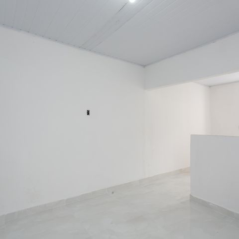 Casa à venda com 81m², 1 quarto e 2 vagas Casa à venda com 81m², 1 quarto e 2 vagasCozinha