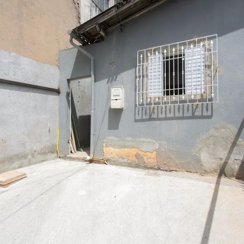 Casa à venda com 81m², 1 quarto e 2 vagas Casa à venda com 81m², 1 quarto e 2 vagasGaragem