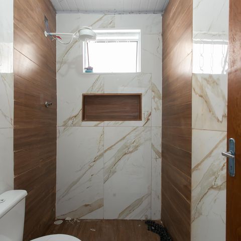 Casa à venda com 81m², 1 quarto e 2 vagas Casa à venda com 81m², 1 quarto e 2 vagasBanheiro Social