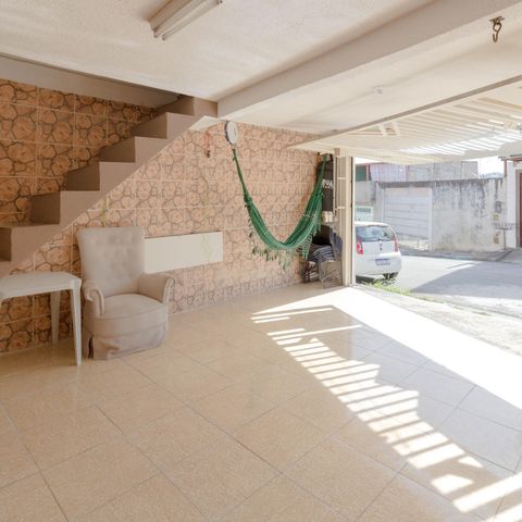 Casa à venda com 125m², 3 quartos e 2 vagas Casa à venda com 125m², 3 quartos e 2 vagasGaragem
