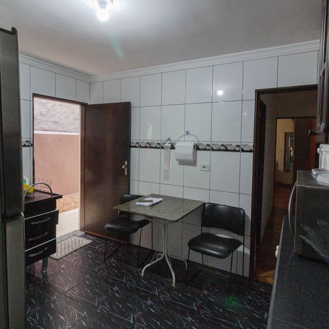 Casa à venda com 125m², 3 quartos e 2 vagas Casa à venda com 125m², 3 quartos e 2 vagasCozinha