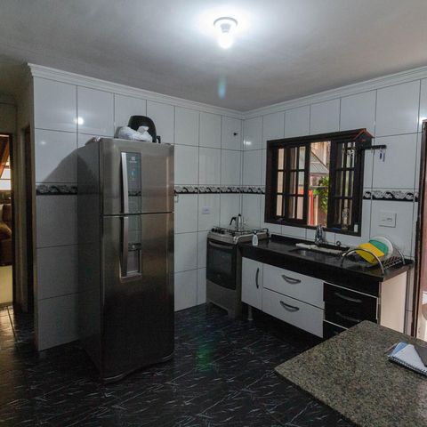 Casa à venda com 125m², 3 quartos e 2 vagas Casa à venda com 125m², 3 quartos e 2 vagasCozinha