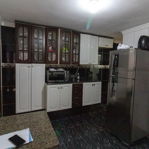 Casa à venda com 125m², 3 quartos e 2 vagas Casa à venda com 125m², 3 quartos e 2 vagasCozinha