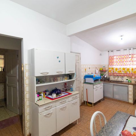 Casa à venda com 113m², 3 quartos e 2 vagas Casa à venda com 113m², 3 quartos e 2 vagasCozinha