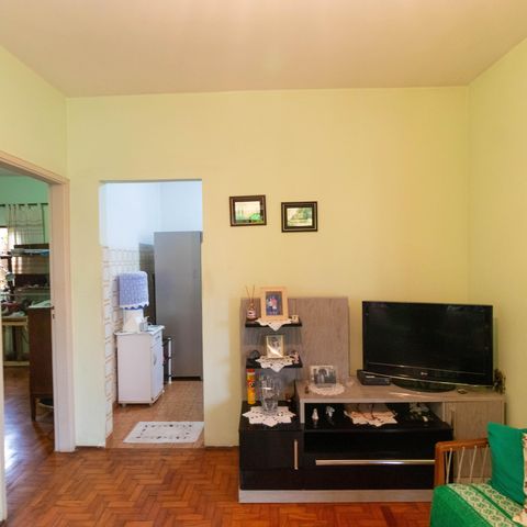 Casa à venda com 113m², 3 quartos e 2 vagas Casa à venda com 113m², 3 quartos e 2 vagasSala
