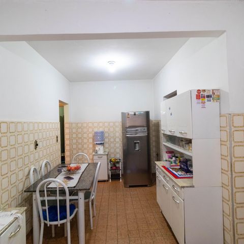 Casa à venda com 113m², 3 quartos e 2 vagas Casa à venda com 113m², 3 quartos e 2 vagasCozinha
