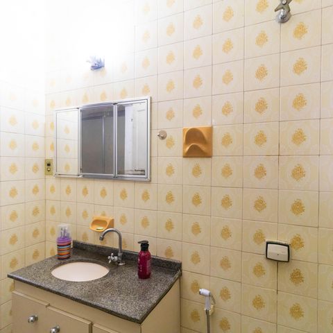 Casa à venda com 113m², 3 quartos e 2 vagas Casa à venda com 113m², 3 quartos e 2 vagasBanheiro