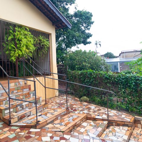 Casa à venda com 113m², 3 quartos e 2 vagas Casa à venda com 113m², 3 quartos e 2 vagasQuintal