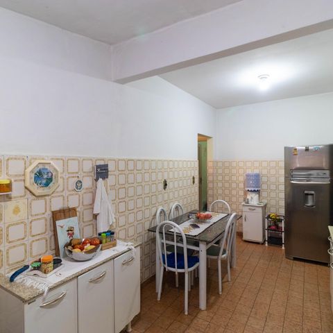 Casa à venda com 113m², 3 quartos e 2 vagas Casa à venda com 113m², 3 quartos e 2 vagasCozinha