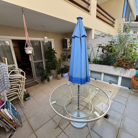 Casa de condomínio à venda com 200m², 3 quartos e 2 vagas Casa de condomínio à venda com 200m², 3 quartos e 2 vagasVaranda da sala