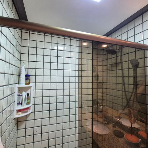 Casa de condomínio à venda com 200m², 3 quartos e 2 vagas Casa de condomínio à venda com 200m², 3 quartos e 2 vagasbanheiro da suite 2
