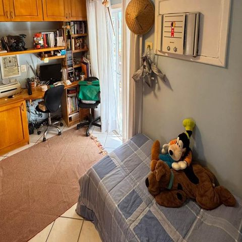 Casa de condomínio à venda com 200m², 3 quartos e 2 vagas Casa de condomínio à venda com 200m², 3 quartos e 2 vagasQuarto 1